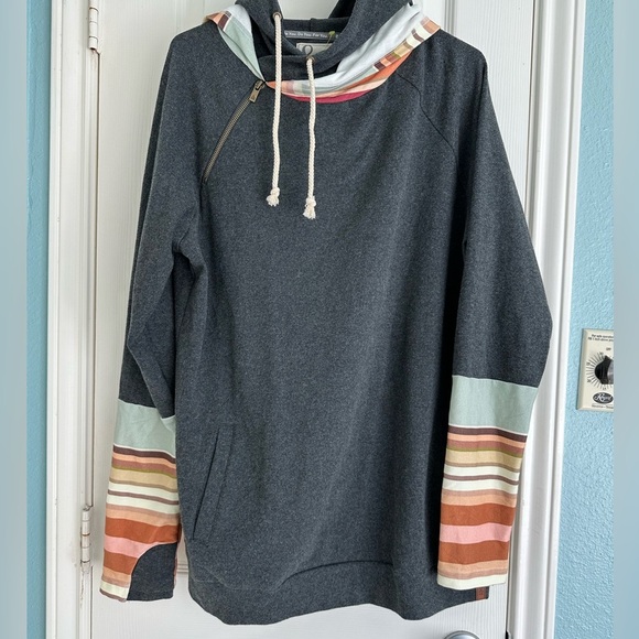 AMPERSAND AVE Tops - Ampersand Avenue Women's DoubleHood Sweatshirt - Beach Daze size XXL